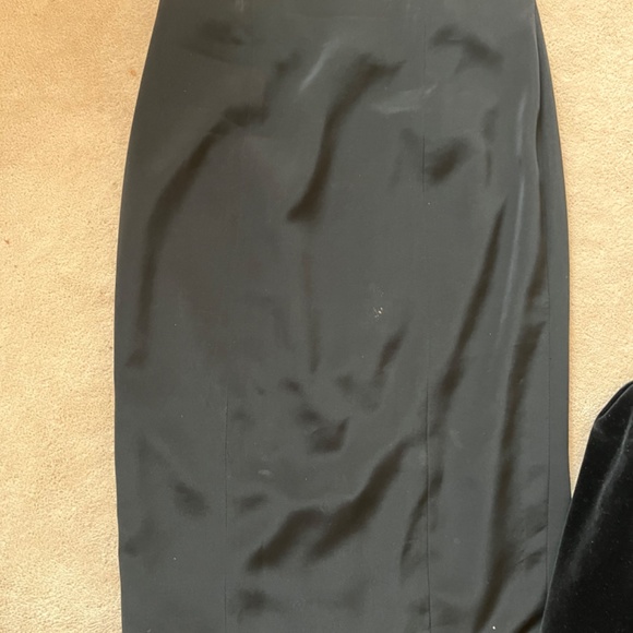 Beautiful black dress with velvet jacket.  Size 7/8 form fitting - Picture 4 of 5